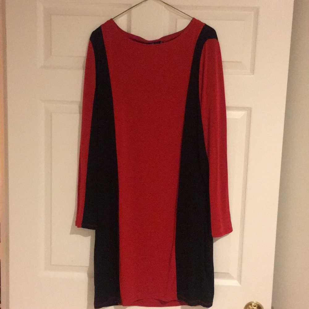 Fab black and red dress for a sophisticated lady.